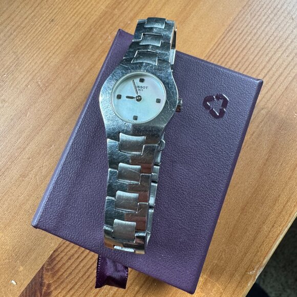 Tissot sliver ladies' watch - Picture 2 of 4